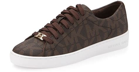 michael kors sneakers logo